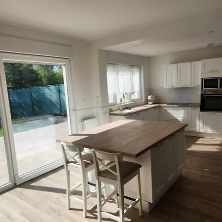 Maison Avec Jardin Dans Un Quartier Residentiel Holiday home